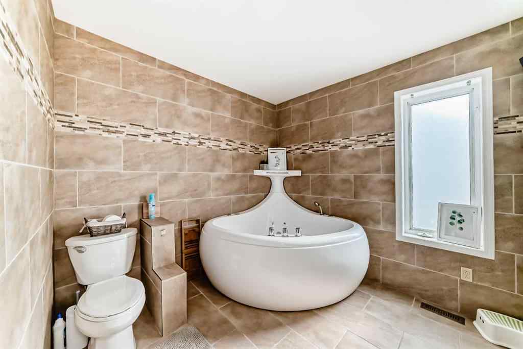 MLS® A2258972 - 6216 Douglas Place  in NONE Olds, Residential