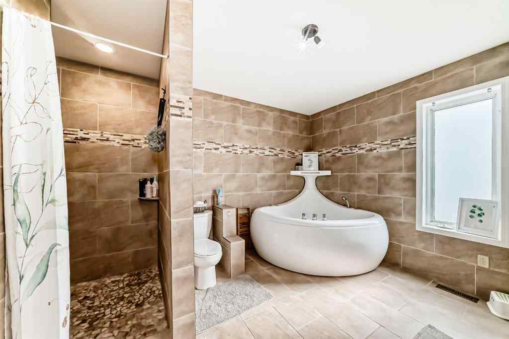 MLS® A2258972 - 6216 Douglas Place  in NONE Olds, Residential