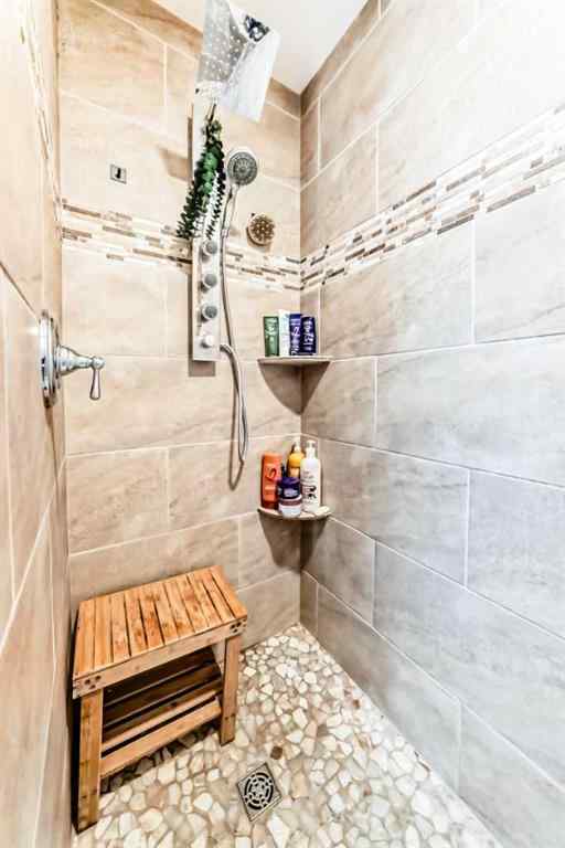 MLS® A2258972 - 6216 Douglas Place  in NONE Olds, Residential