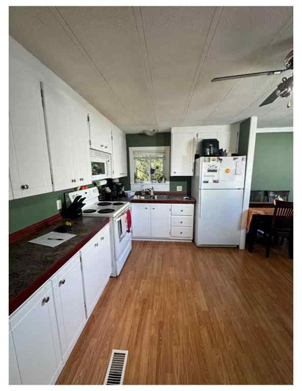 MLS® A2258982 - Unit ##17 6834 59 Avenue  in Glendale Red Deer, Mobile