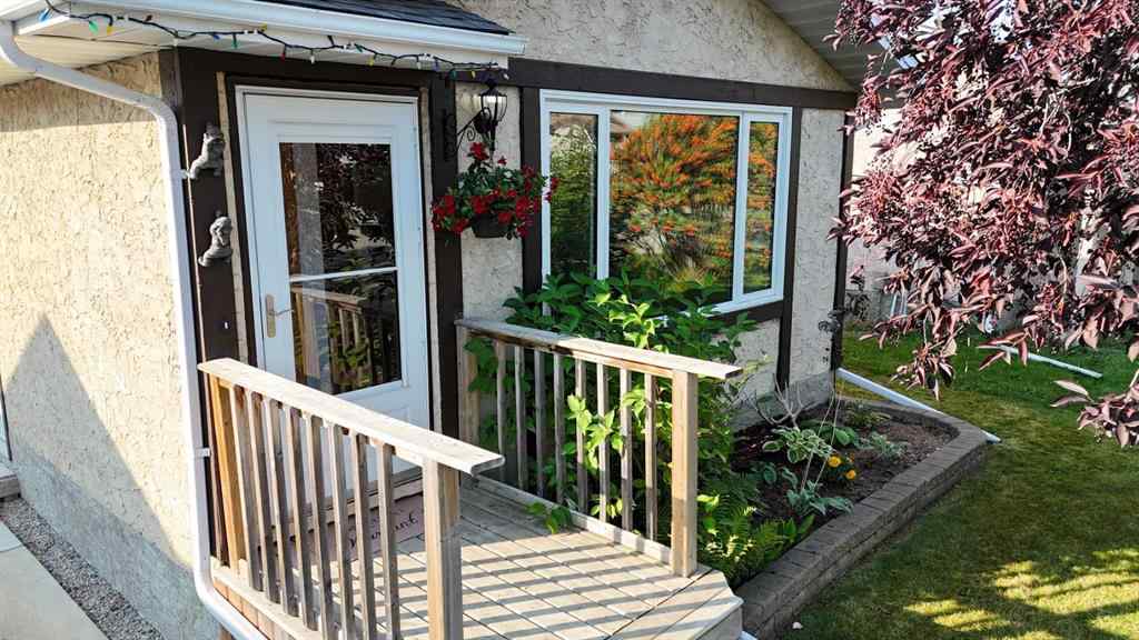 MLS® A2258983 - 5703 9 Avenue  in Edson Edson, Residential