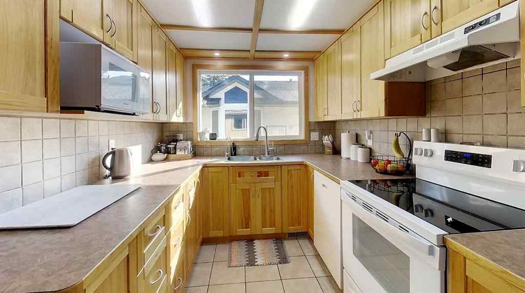 MLS® A2258983 - 5703 9 Avenue  in Edson Edson, Residential