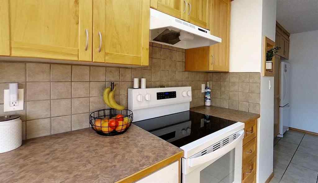 MLS® A2258983 - 5703 9 Avenue  in Edson Edson, Residential