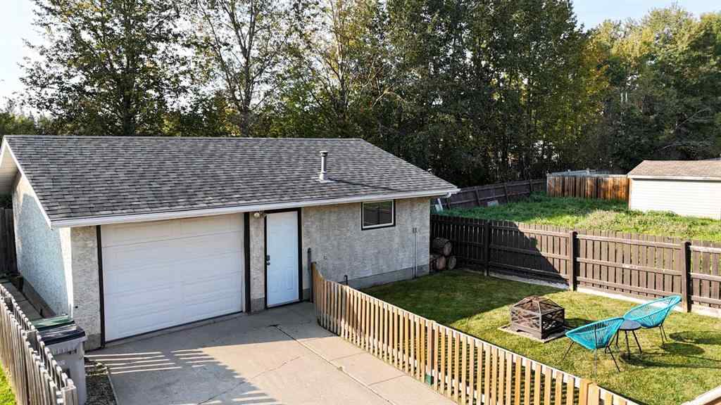 MLS® A2258983 - 5703 9 Avenue  in Edson Edson, Residential