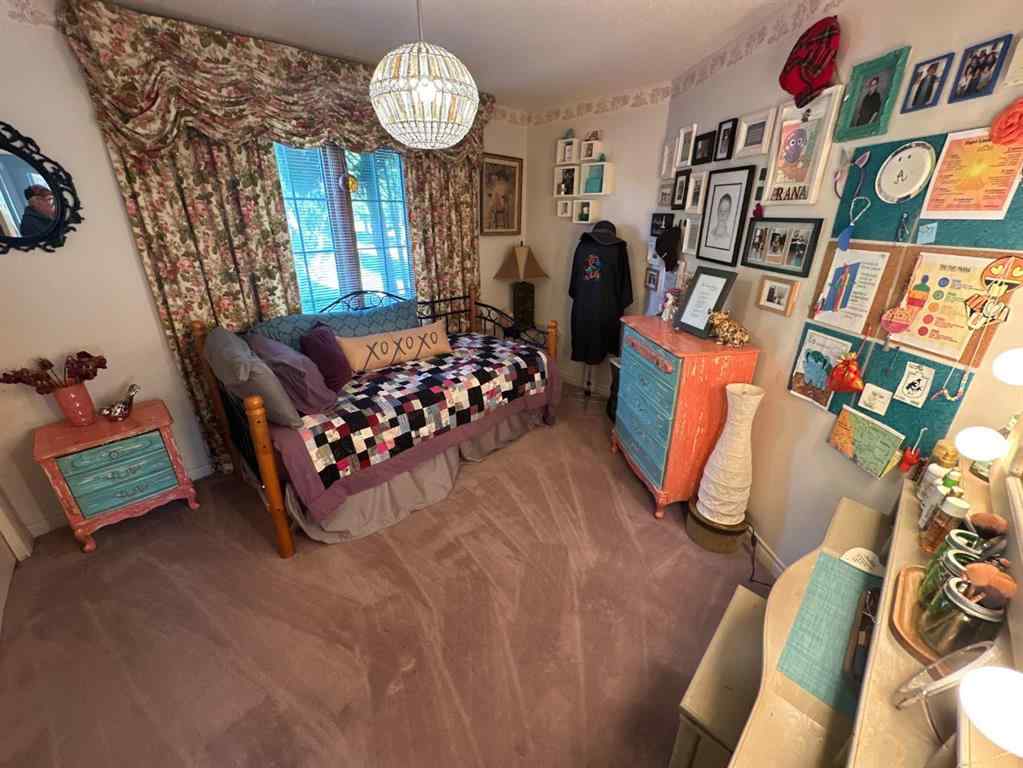 MLS® A2258984 - 11905 91 Street  in Rosedale Peace River, Residential