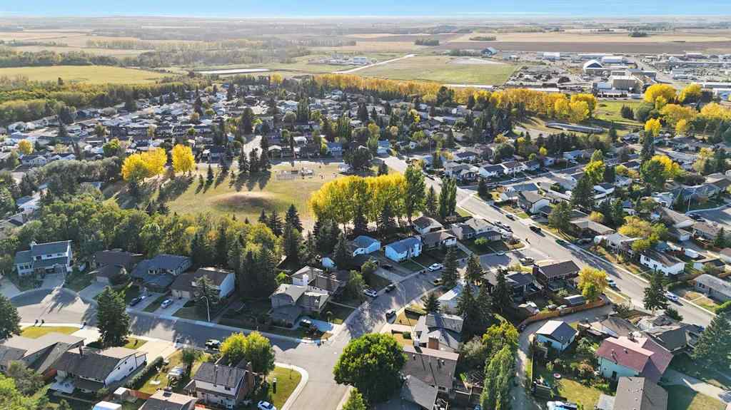 MLS® A2258985 - 5240 40 Street  in Southwest Innisfail Innisfail, Residential