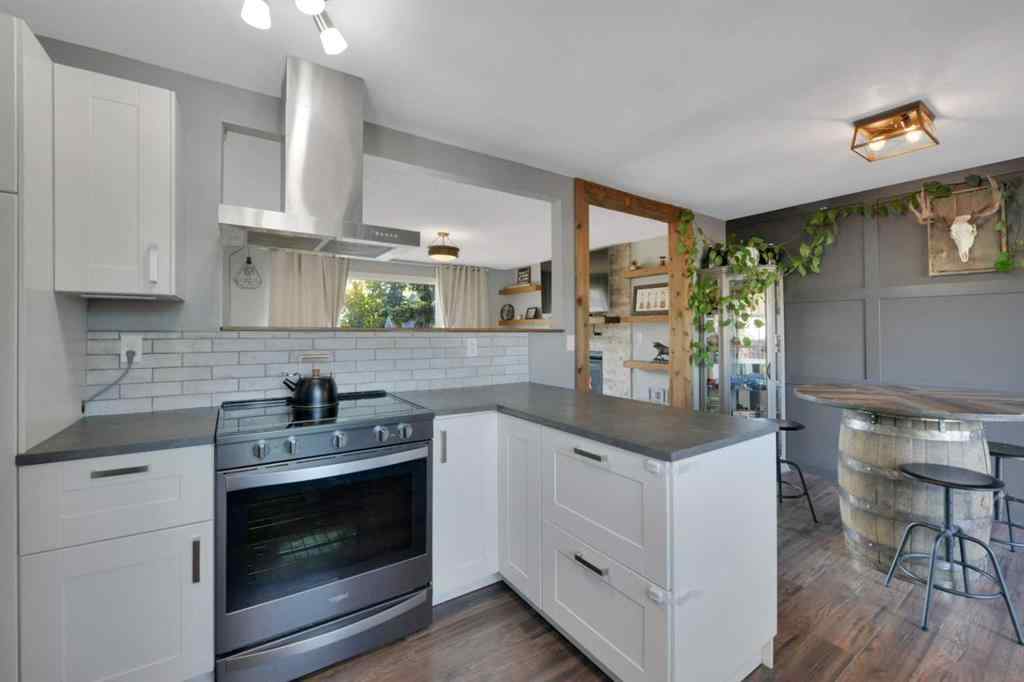 MLS® A2258985 - 5240 40 Street  in Southwest Innisfail Innisfail, Residential