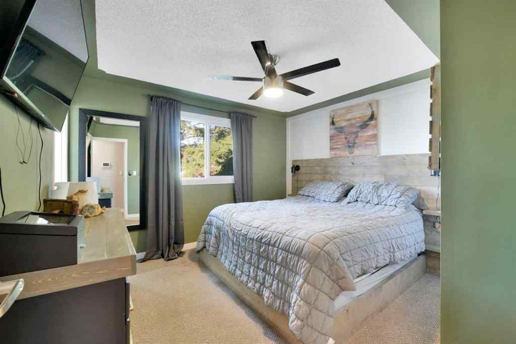 MLS® A2258985 - 5240 40 Street  in Southwest Innisfail Innisfail, Residential