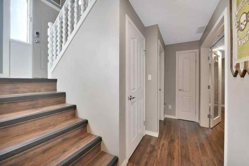 MLS® A2258985 - 5240 40 Street  in Southwest Innisfail Innisfail, Residential