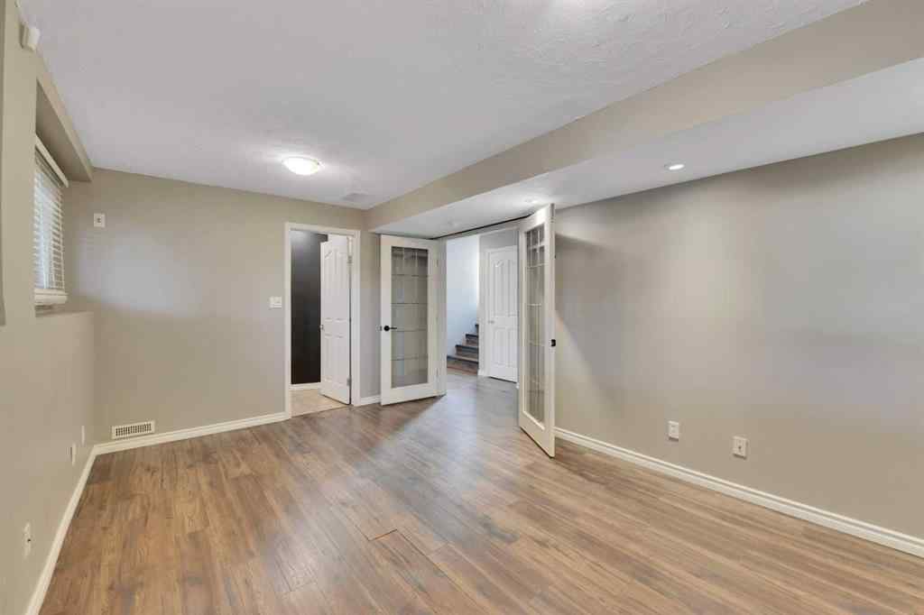 MLS® A2258985 - 5240 40 Street  in Southwest Innisfail Innisfail, Residential