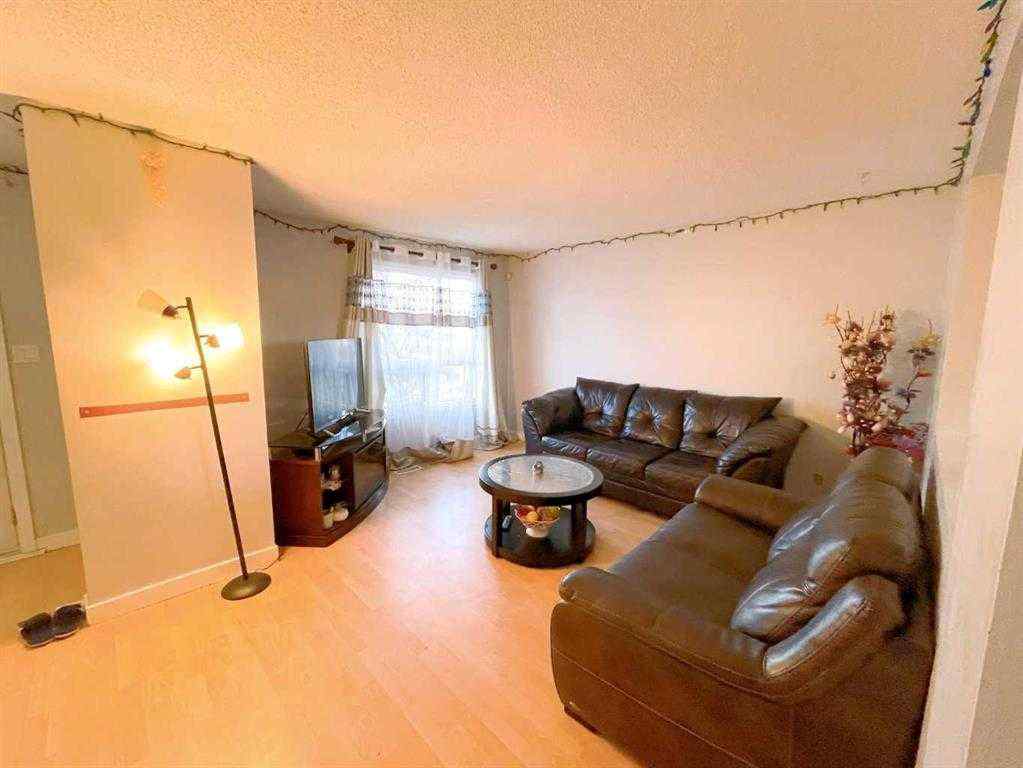 MLS® A2259000 - 2038 7 Avenue N in Westminster Lethbridge, Residential