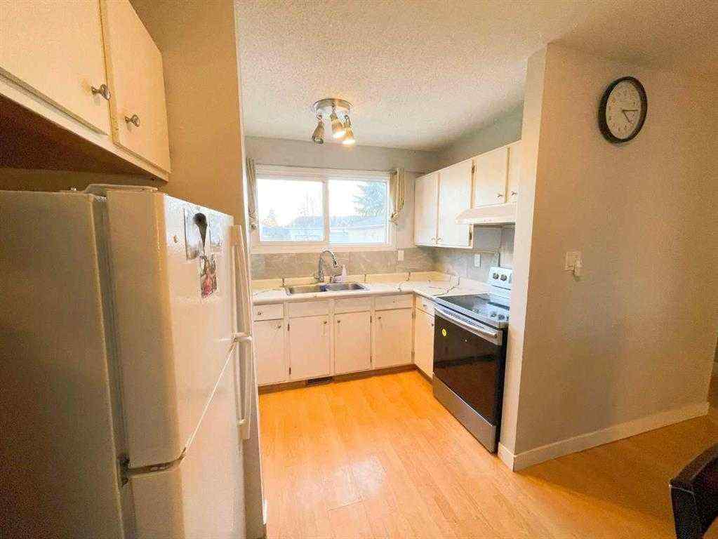 MLS® A2259000 - 2038 7 Avenue N in Westminster Lethbridge, Residential