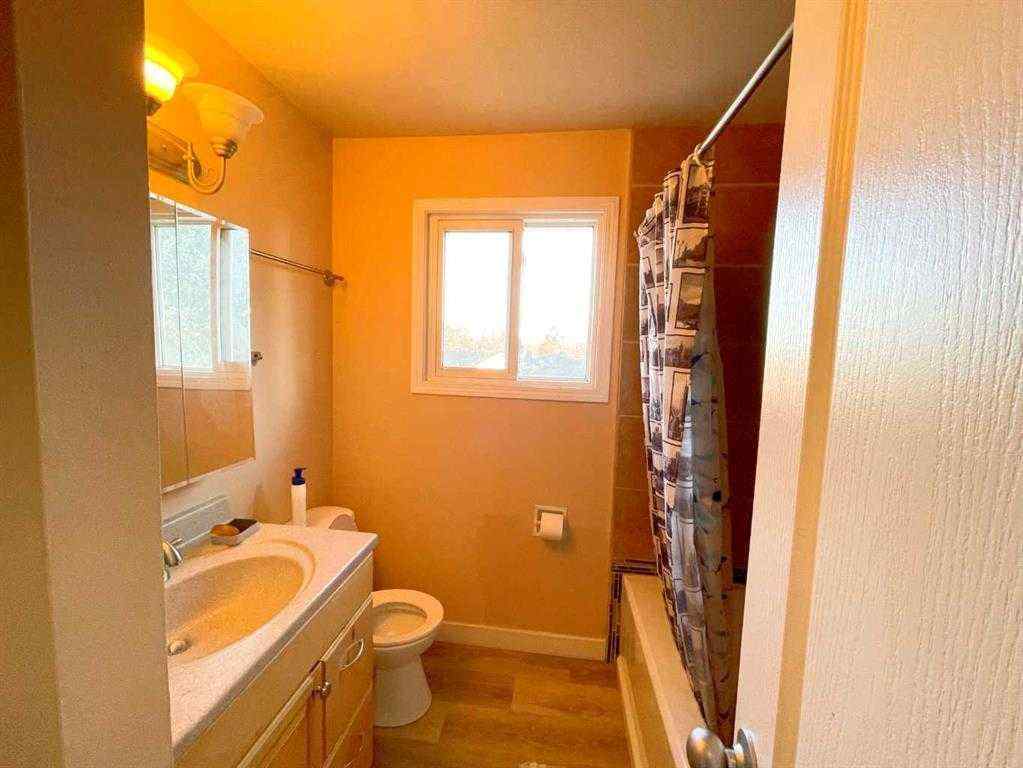 MLS® A2259000 - 2038 7 Avenue N in Westminster Lethbridge, Residential