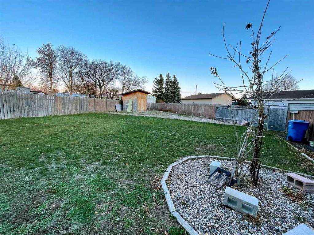 MLS® A2259000 - 2038 7 Avenue N in Westminster Lethbridge, Residential