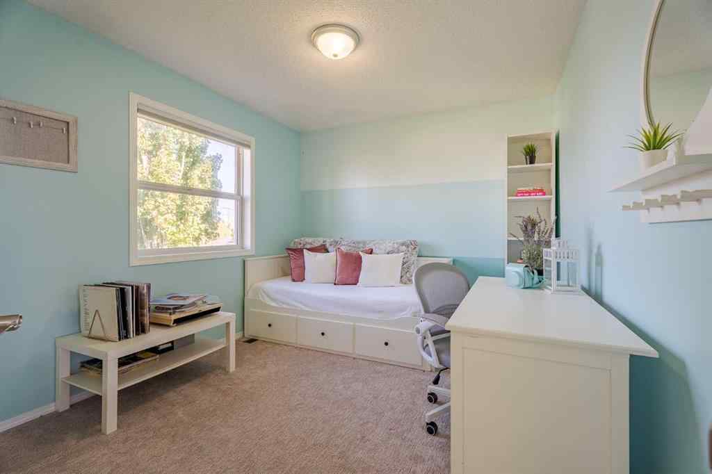 MLS® A2259009 - 100 Coopers Heights SW in Coopers Crossing Airdrie, Residential