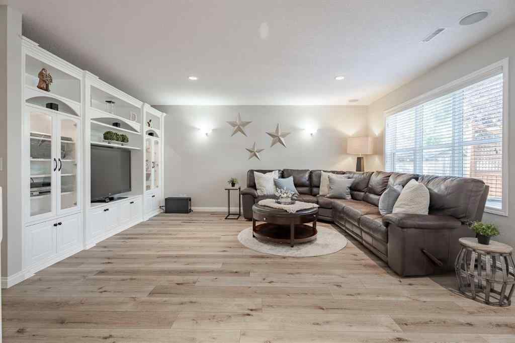 MLS® A2259009 - 100 Coopers Heights SW in Coopers Crossing Airdrie, Residential