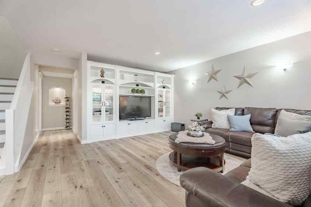 MLS® A2259009 - 100 Coopers Heights SW in Coopers Crossing Airdrie, Residential