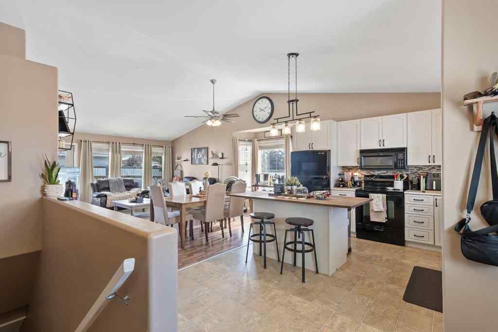 MLS® A2259014 - 2301 52 Avenue  in College Park Lloydminster, Residential