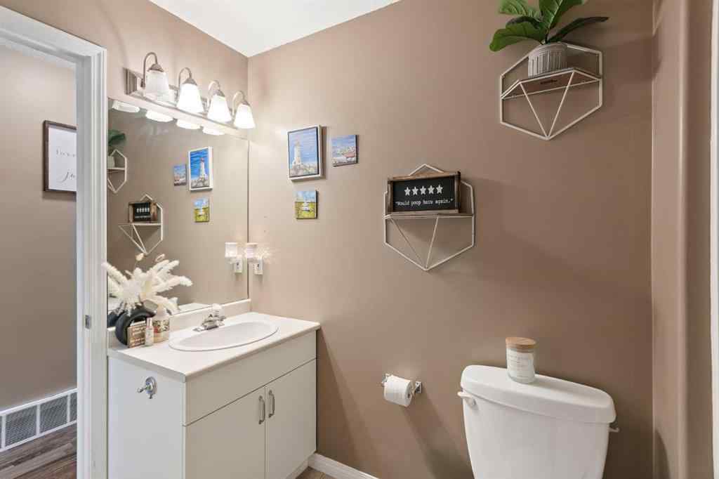 MLS® A2259014 - 2301 52 Avenue  in College Park Lloydminster, Residential