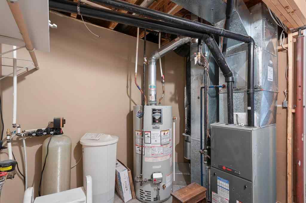 MLS® A2259014 - 2301 52 Avenue  in College Park Lloydminster, Residential