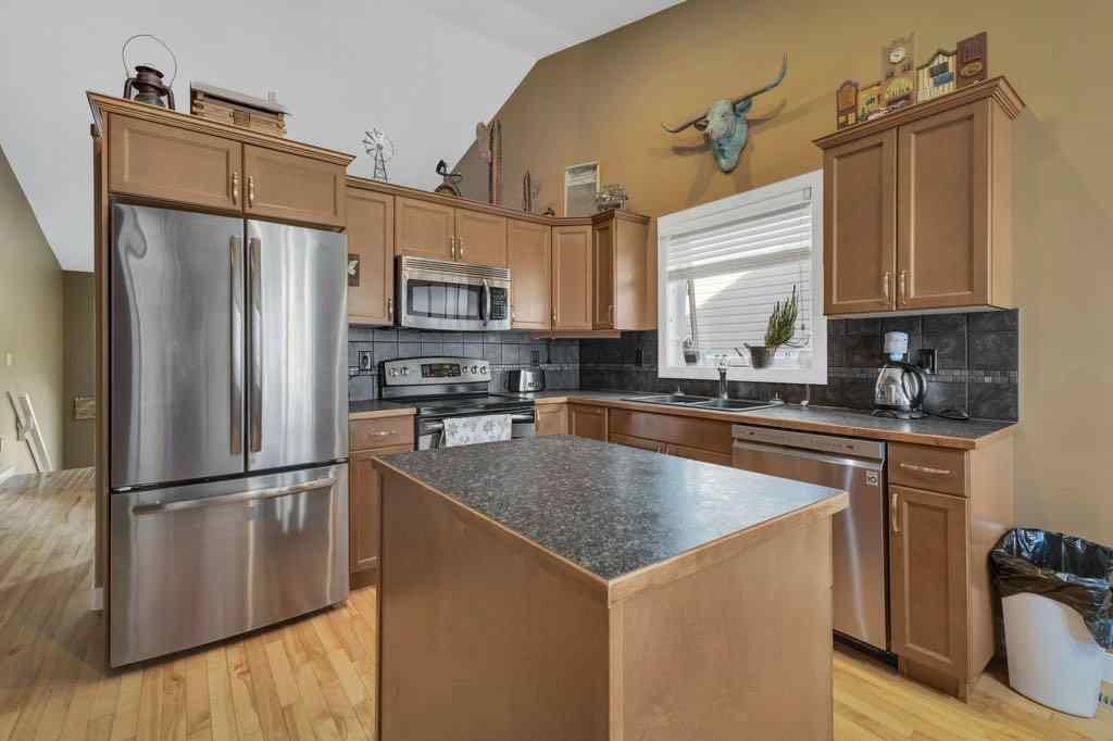 MLS® A2259015 - 132 Vickers Close  in Vanier Woods Red Deer, Residential