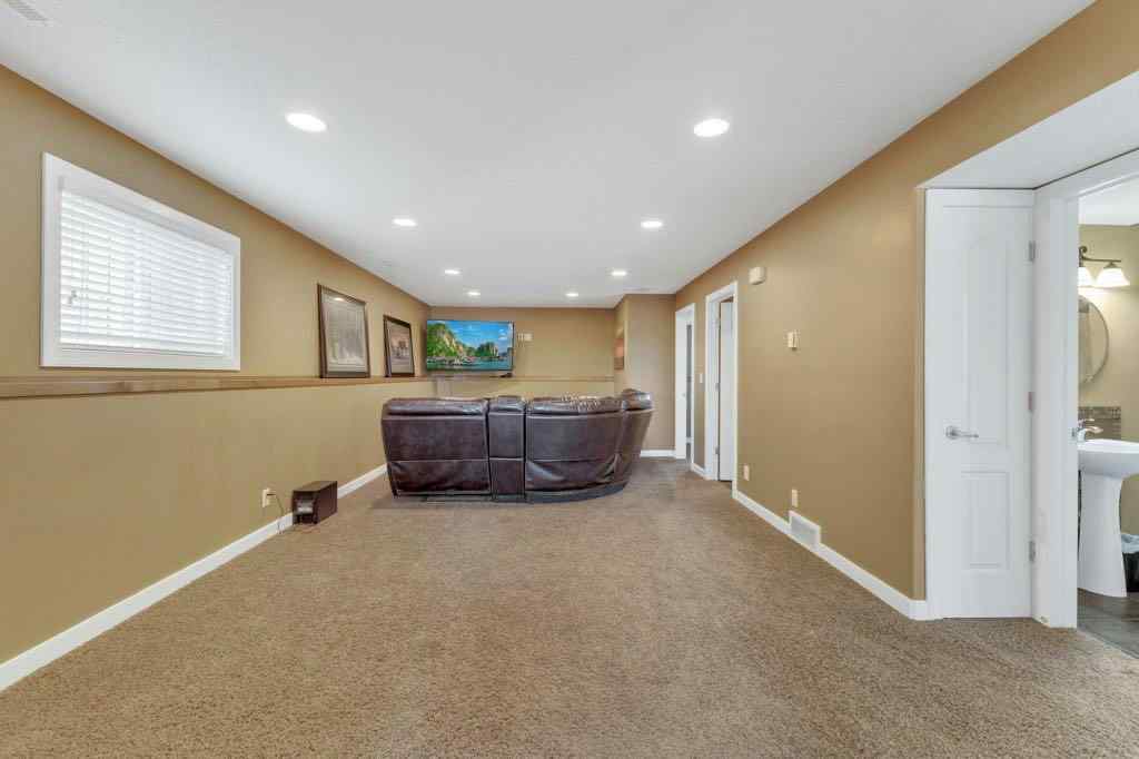 MLS® A2259015 - 132 Vickers Close  in Vanier Woods Red Deer, Residential