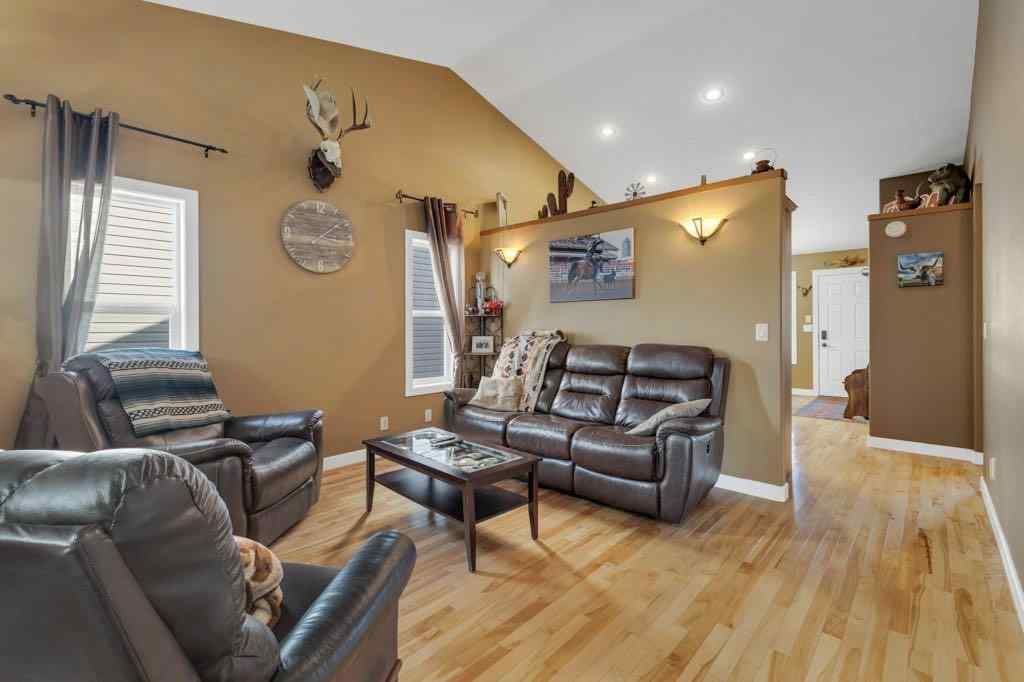 MLS® A2259015 - 132 Vickers Close  in Vanier Woods Red Deer, Residential