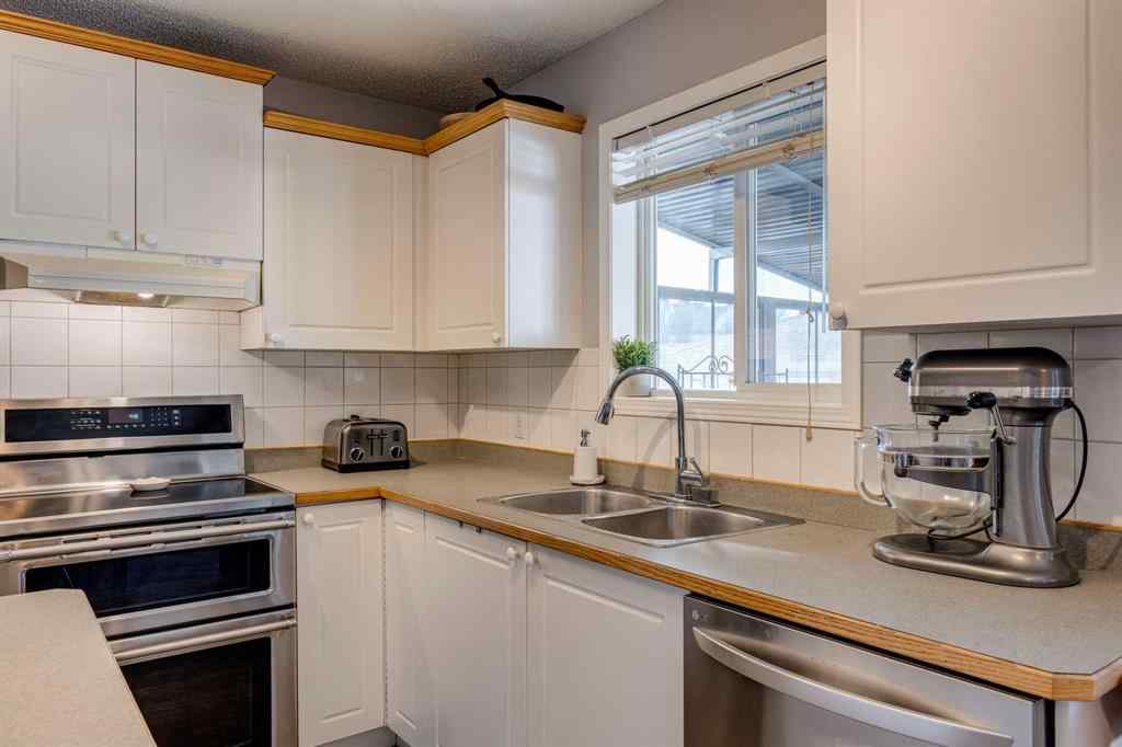 MLS® A2259018 - 201 Citadel Forest Close NW in Citadel Calgary, Residential