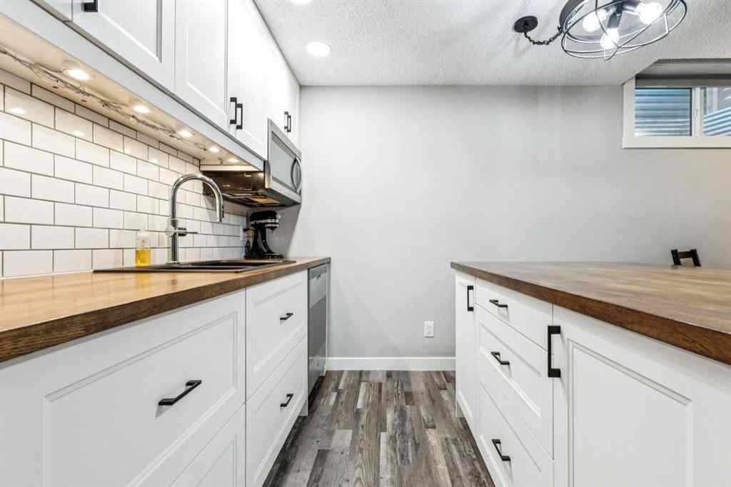 MLS® A2259019 - 832 Chinook Gate Parade SW in Chinook Gate Airdrie, Residential