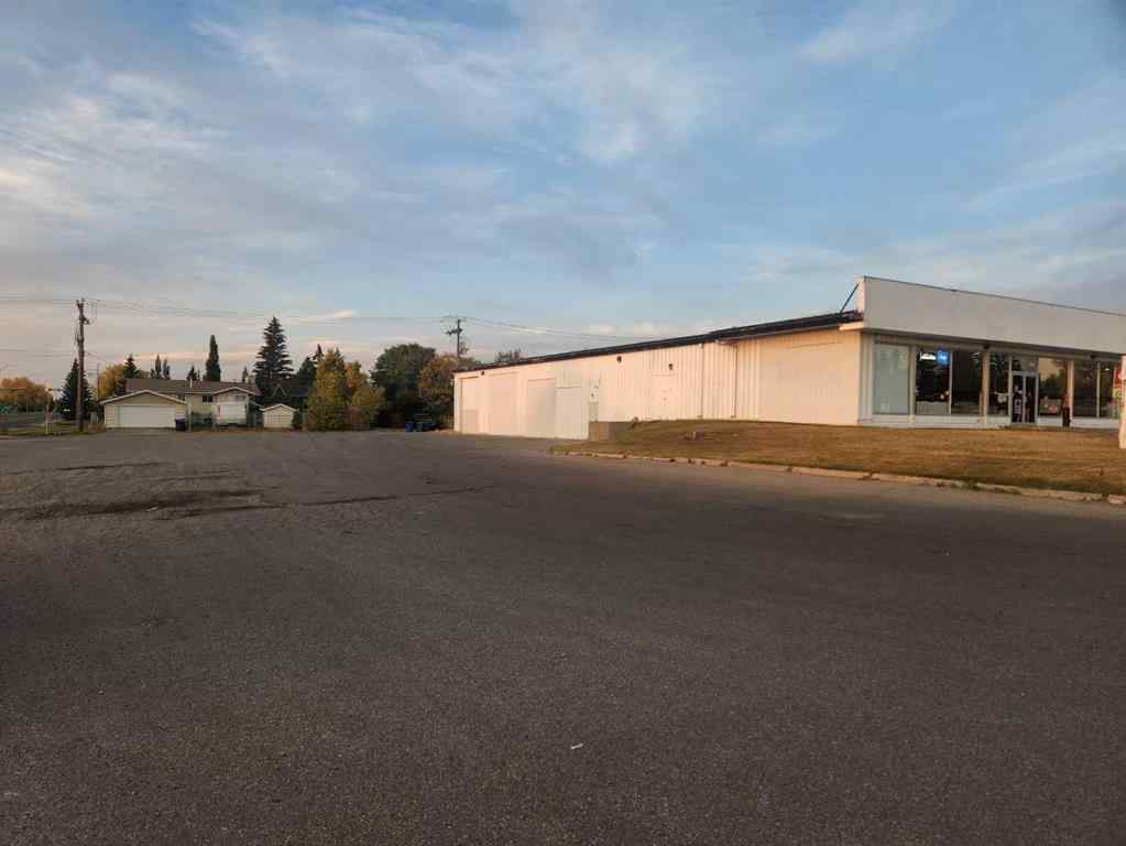 MLS® A2259023 - 5642 46 Street  in NONE Olds, Commercial