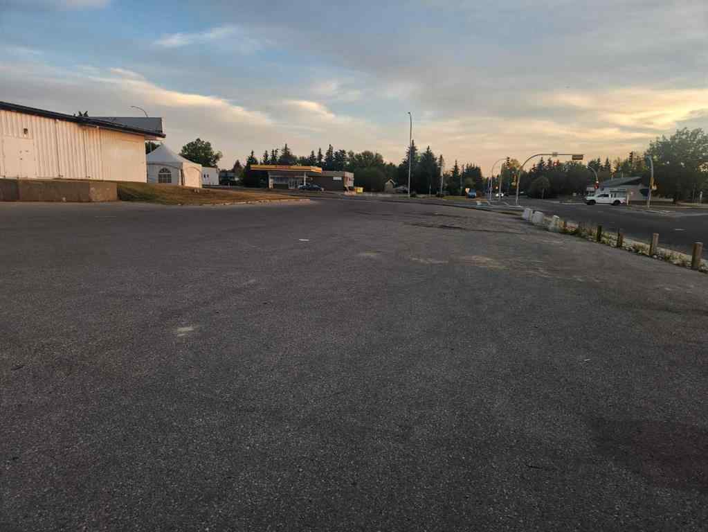 MLS® A2259023 - 5642 46 Street  in NONE Olds, Commercial