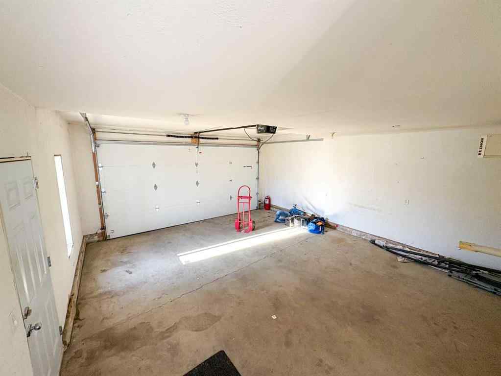 MLS® A2259031 - 10201 86 Street  in Crystal Landing Grande Prairie, Residential