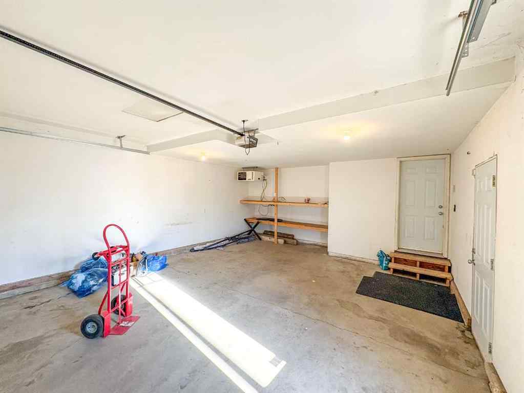 MLS® A2259031 - 10201 86 Street  in Crystal Landing Grande Prairie, Residential