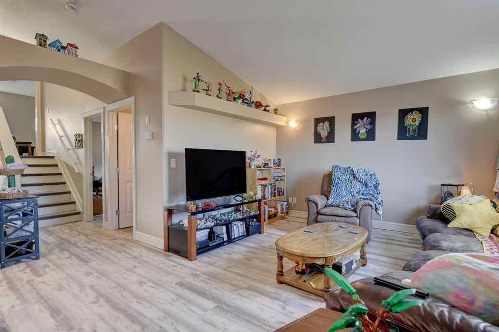 MLS® A2259031 - 10201 86 Street  in Crystal Landing Grande Prairie, Residential