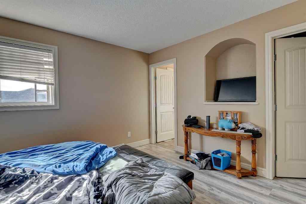 MLS® A2259031 - 10201 86 Street  in Crystal Landing Grande Prairie, Residential