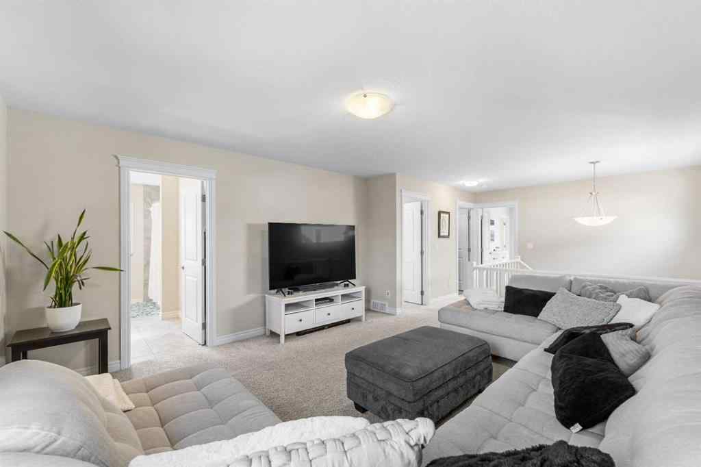 MLS® A2259032 - 231 Evansglen Circle NW in Evanston Calgary, Residential