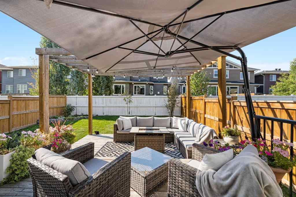 MLS® A2259032 - 231 Evansglen Circle NW in Evanston Calgary, Residential