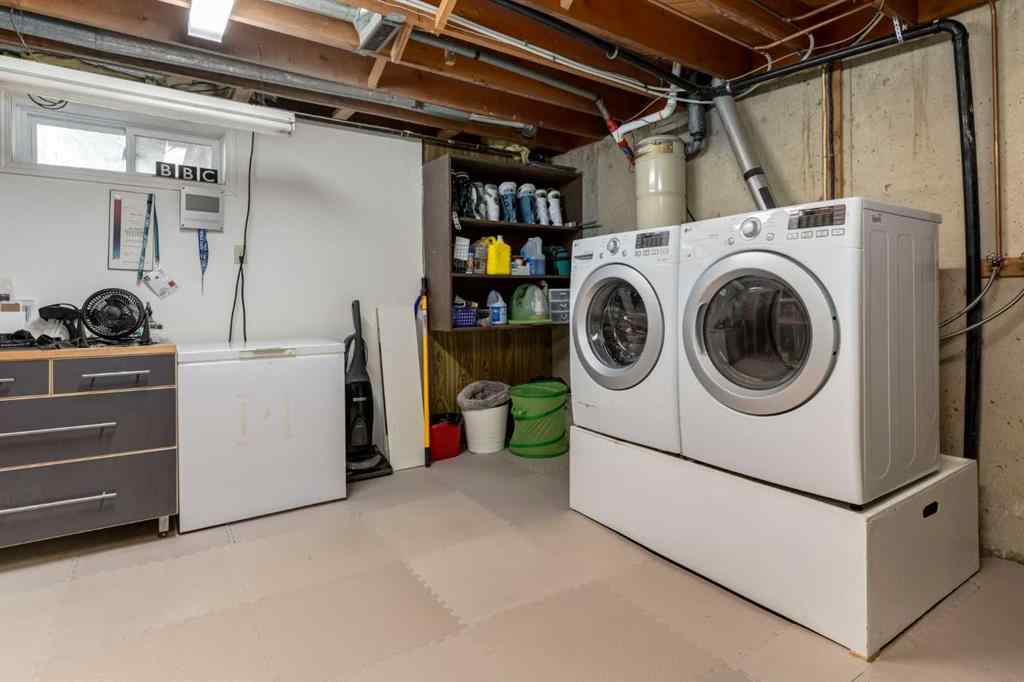 MLS® A2259037 - 31 Silverstone Bay NW in Silver Springs Calgary, Residential
