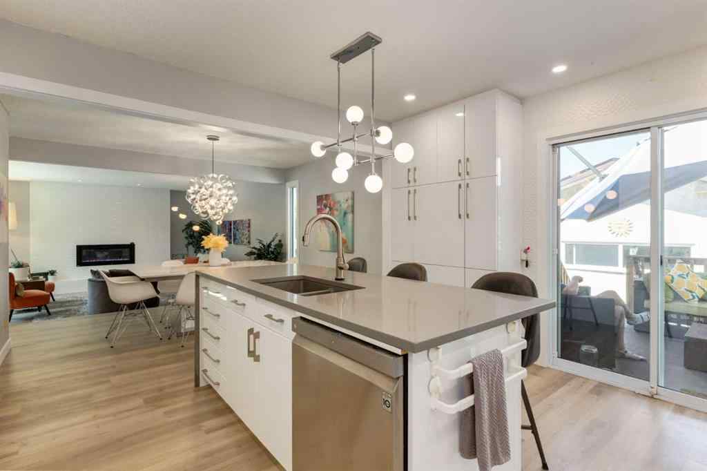 MLS® A2259037 - 31 Silverstone Bay NW in Silver Springs Calgary, Residential
