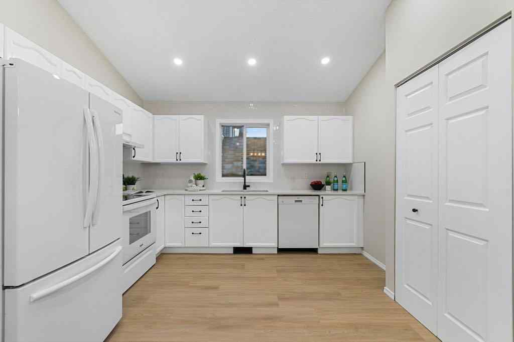 MLS® A2259038 - 74 Anaheim Circle NE in Monterey Park Calgary, Residential