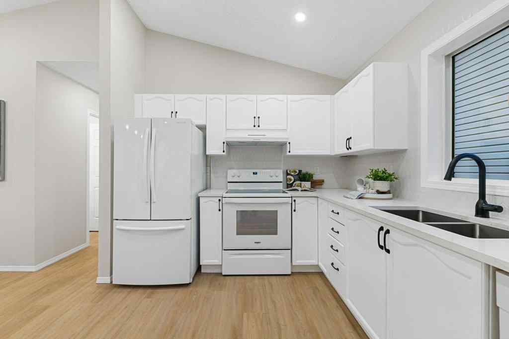 MLS® A2259038 - 74 Anaheim Circle NE in Monterey Park Calgary, Residential