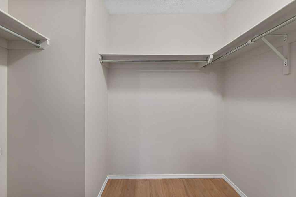 MLS® A2259038 - 74 Anaheim Circle NE in Monterey Park Calgary, Residential