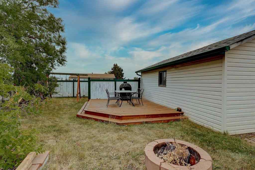 MLS® A2259043 - 11304 108 Avenue  in NONE Fairview, Residential