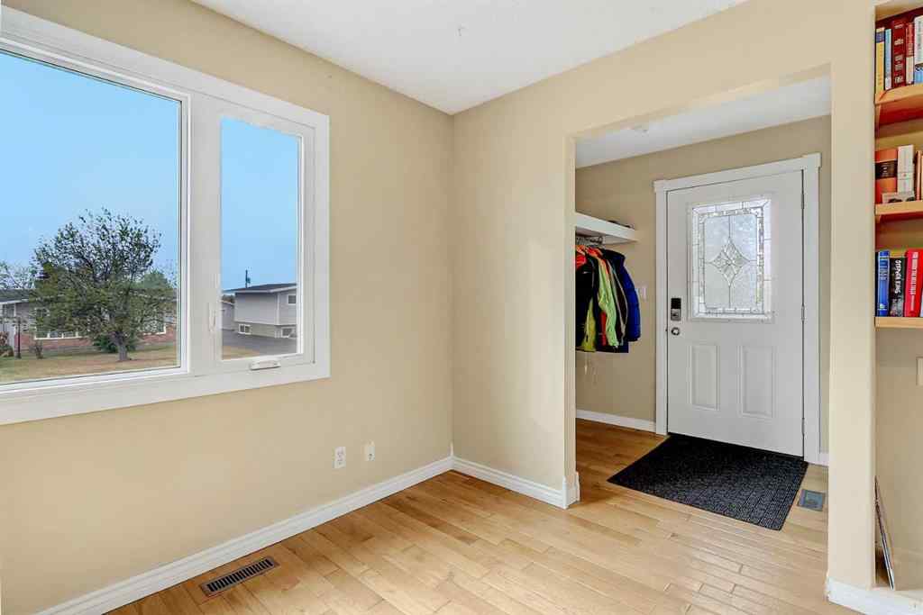 MLS® A2259043 - 11304 108 Avenue  in NONE Fairview, Residential