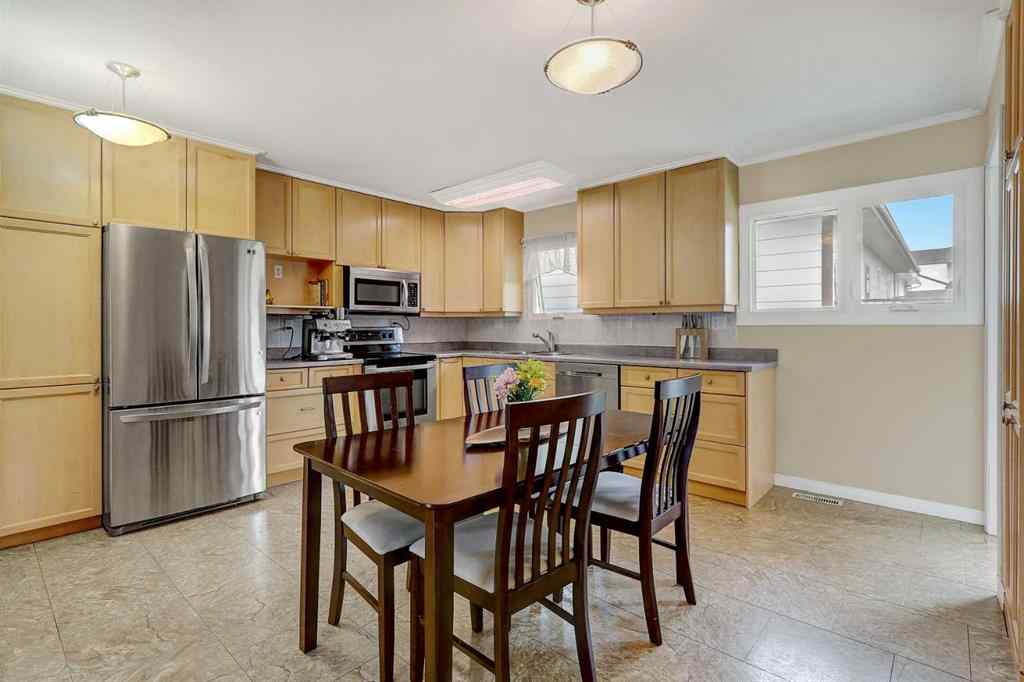 MLS® A2259043 - 11304 108 Avenue  in NONE Fairview, Residential