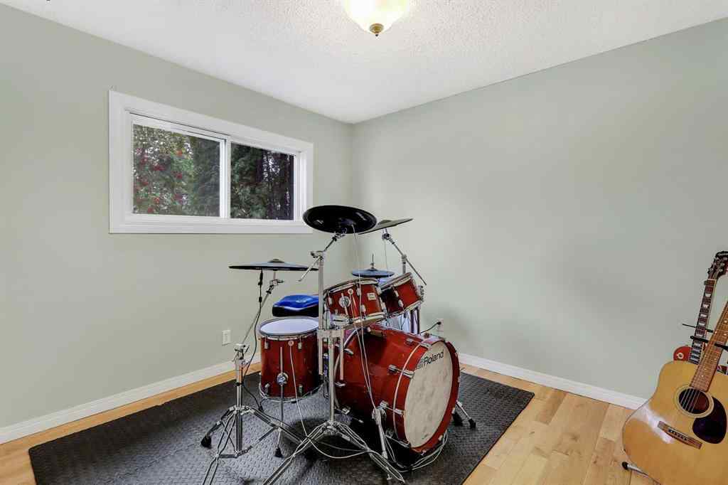 MLS® A2259043 - 11304 108 Avenue  in NONE Fairview, Residential