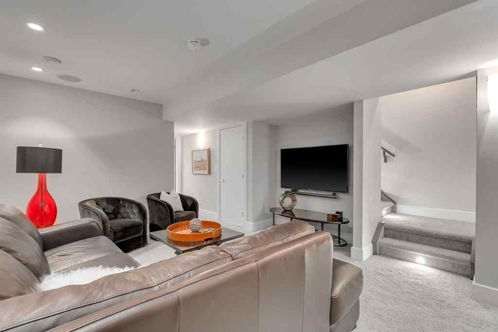 MLS® A2259046 - 506 54 Avenue SW in Windsor Park Calgary, Residential