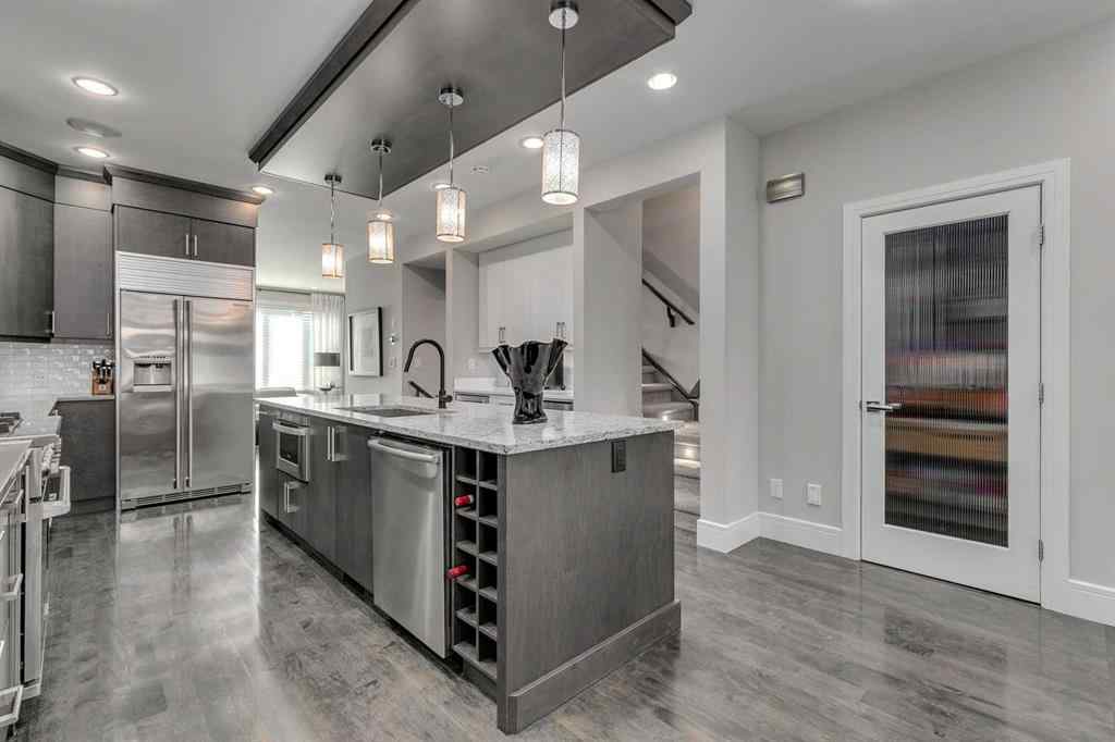 MLS® A2259046 - 506 54 Avenue SW in Windsor Park Calgary, Residential