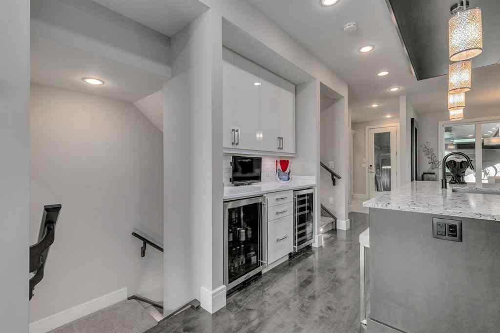 MLS® A2259046 - 506 54 Avenue SW in Windsor Park Calgary, Residential