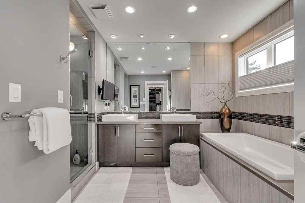 MLS® A2259046 - 506 54 Avenue SW in Windsor Park Calgary, Residential